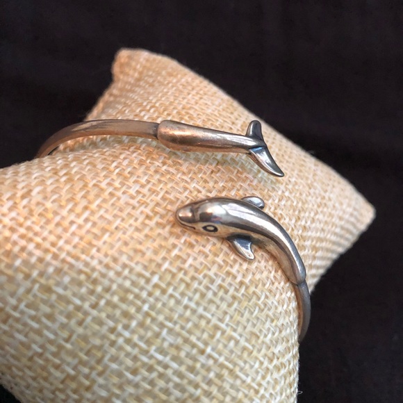 Jewelry - Sterling silver dolphin bracelet